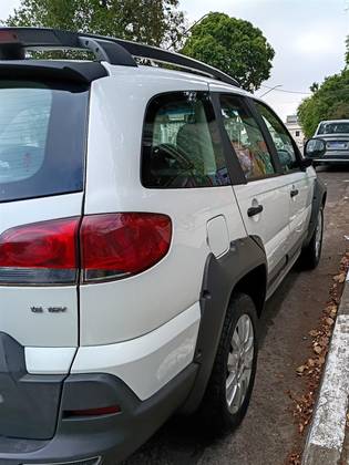 FIAT PALIO 1.8 MPI ADVENTURE WEEKEND 16V FLEX 4P AUTOMATIZADO